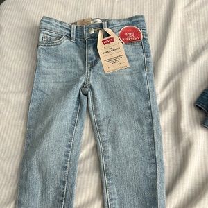 Levi’s Super Skinny Light Blue Jean